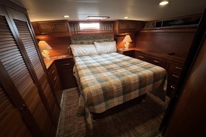 1982 Gulfstar 48 Aft Cabin thumbnail 25