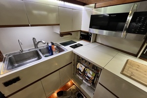 1982 Gulfstar 48 Aft Cabin thumbnail 14
