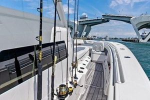 LOONEY TUNE 43ft Invincible Yacht For Sale