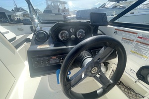 Photo 6062741 for 2019 Bayliner VR6 Bowrider I/O  