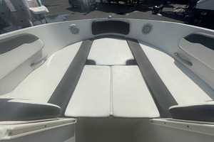 Photo 6062737 for 2019 Bayliner VR6 Bowrider I/O  