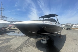 Photo 6062729 for 2019 Bayliner VR6 Bowrider I/O  