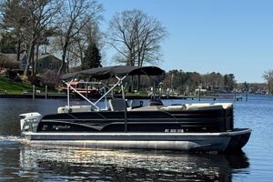 24ft Misty Harbor Yacht For Sale