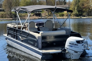 24ft Misty Harbor Yacht For Sale