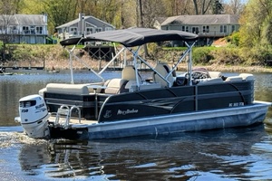 24ft Misty Harbor Yacht For Sale