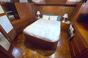 Consaltant 42ft Present Yachts Yacht For Sale