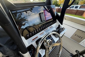 2024 Yamaha Boats 255 FSH Sport H thumbnail 8