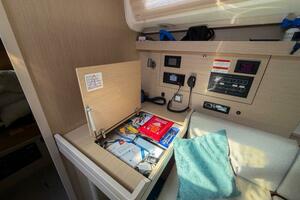 2022 Beneteau 40.1 thumbnail 38