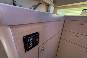 2022 Beneteau 40.1 thumbnail 31