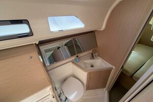 2022 Beneteau 40.1 thumbnail 18