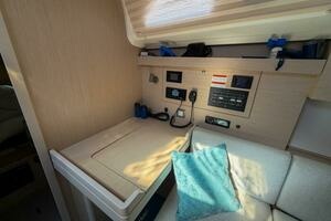 2022 Beneteau 40.1 thumbnail 37
