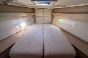 2022 Beneteau 40.1 thumbnail 13