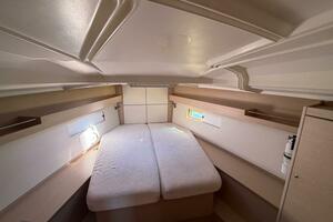 2022 Beneteau 40.1 thumbnail 12