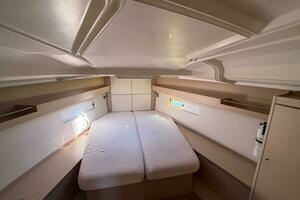 2022 Beneteau 40.1 thumbnail 12