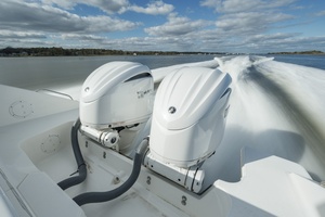 Boyer s Pursuit III 32ft Pursuit Yacht For Sale