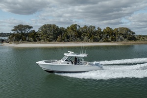 Boyer s Pursuit III 32ft Pursuit Yacht For Sale