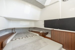 Boyer s Pursuit III 32ft Pursuit Yacht For Sale