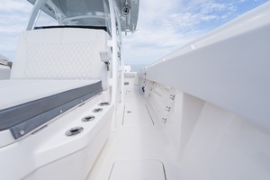 2021 Fountain 38 Center Console thumbnail 27