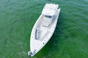 2021 Fountain 38 Center Console thumbnail 4
