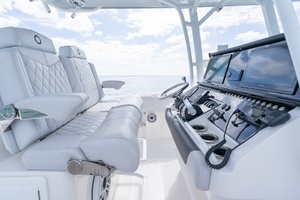 2021 Fountain 38 Center Console thumbnail 30