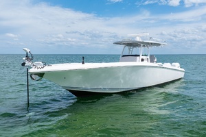 2021 Fountain 38 Center Console thumbnail 2