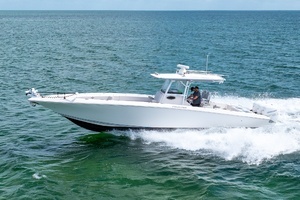 2021 Fountain 38 Center Console thumbnail 6