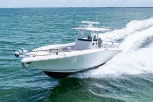 2021 Fountain 38 Center Console thumbnail 7