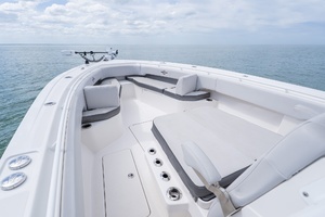 2021 Fountain 38 Center Console thumbnail 11