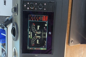 2019 Axopar 37 XC Cross Cabin thumbnail 11