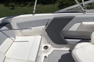 21ft Chaparral Yacht For Sale