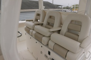 38FT (11.58M) BOSTON WHALER