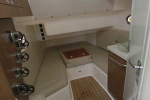 38FT (11.58M) BOSTON WHALER