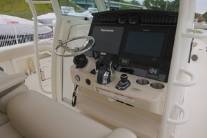 38FT (11.58M) BOSTON WHALER