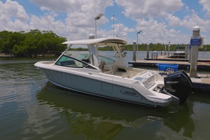 2024 Boston Whaler Vantage thumbnail 2