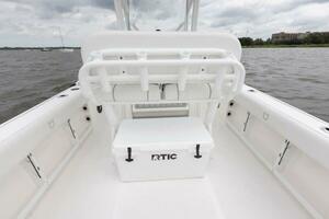 Photo 6064620 for 2027 Sea Fox 248 Commander  