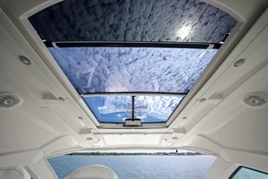2012 Cruisers Yachts 540 Coupe thumbnail 41