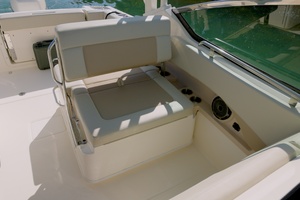 2022 Boston Whaler Vantage thumbnail 14