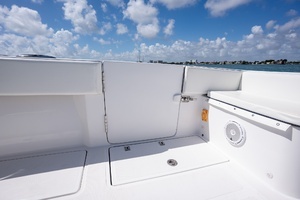 2016 SeaHunter 45 SF thumbnail 20