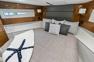 Truly Ineffable 42ft Cruisers Yachts Yacht For Sale