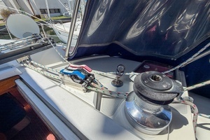 1993 Catalina 42 thumbnail 45