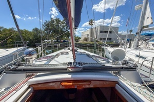 1993 Catalina 42 thumbnail 44