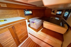 1993 Catalina 42 thumbnail 21
