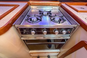 1993 Catalina 42 thumbnail 13