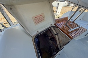 1993 Catalina 42 thumbnail 37