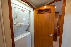 2004 Hatteras Sport Deck thumbnail 11