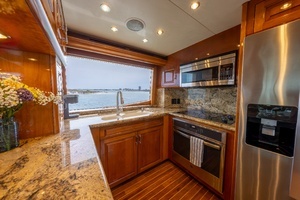2004 Hatteras Sport Deck thumbnail 6