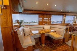 2004 Hatteras Sport Deck thumbnail 8