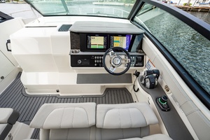 MOJO 32ft Sea Ray Yacht For Sale