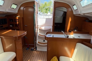 2004 Beneteau 40.7 thumbnail 15