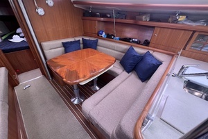 2006 Hunter 38 thumbnail 11